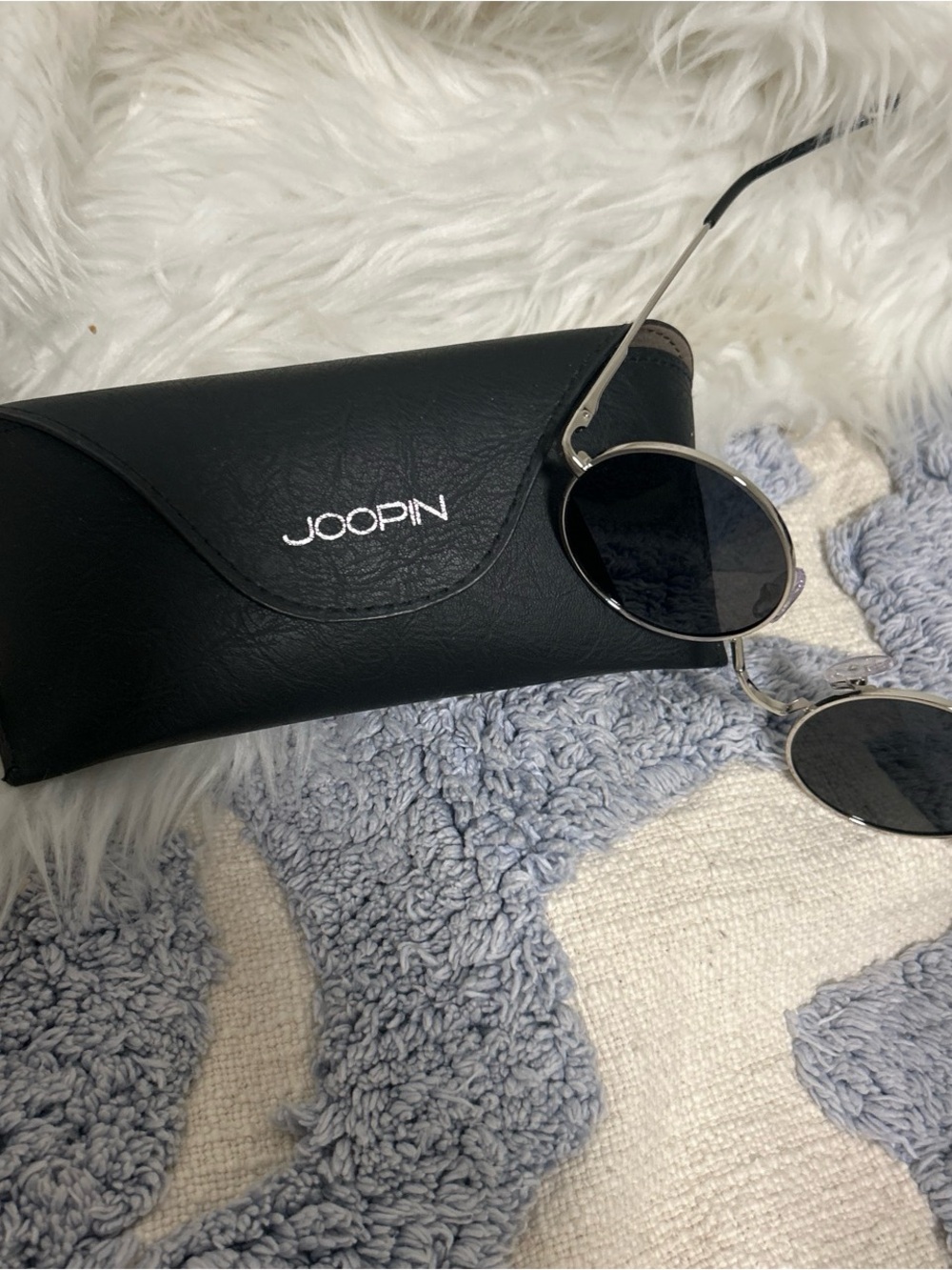 Joopin retro round metal polarized sunglasses with dark lenses and a silver-tone